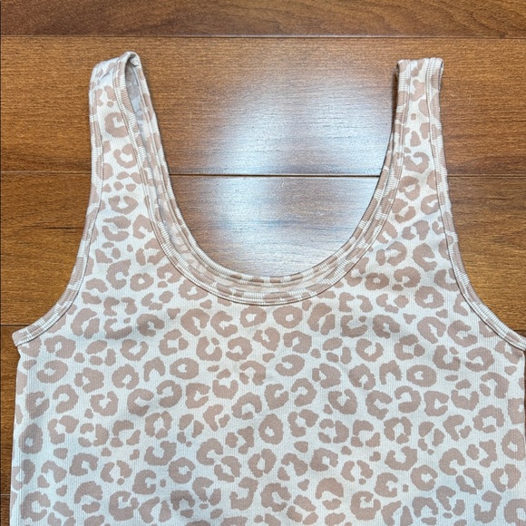 NWOT NO BOUNDARIES Leopard Print Crop Tank - Picture 3 of 5